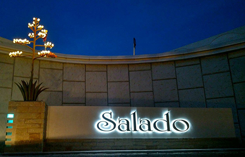 Salado gateway monument